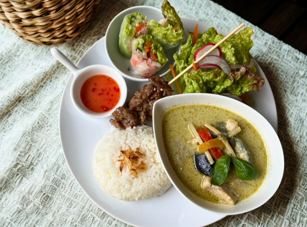 タイのグリーンカレープレート
